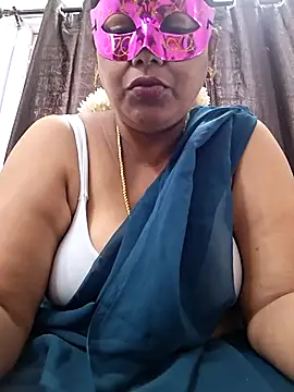 Snapshot of Hot_Sreeja_Tamil chatting on July 2026 04:20:01 AM Hot Sreeja Tamil online show from July 2026 04:20:01 AM