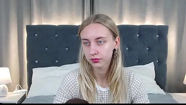 LirienVexx online show from July 2026 03:48:01 AM