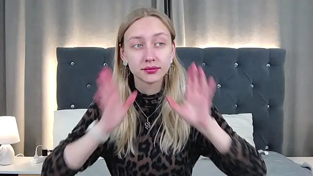 LirienVexx online show from June 2026 03:34:02 AM