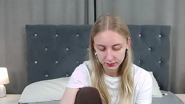 LirienVexx online show from June 2026 05:12:01 AM