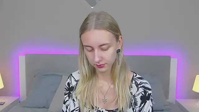 LirienVexx online show from July 2026 04:21:01 AM
