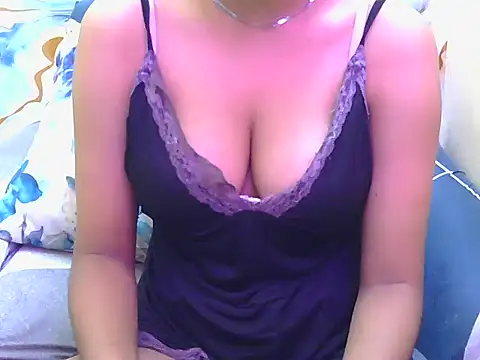 hot-ayra online show from July 2026 04:35:02 AM
