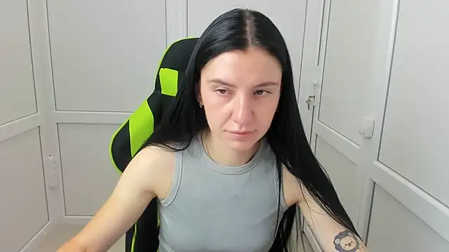 Snapshot of PatteMeoww chatting on July 2026 06:22:02 AM PatteMeoww online show from July 2026 06:22:02 AM