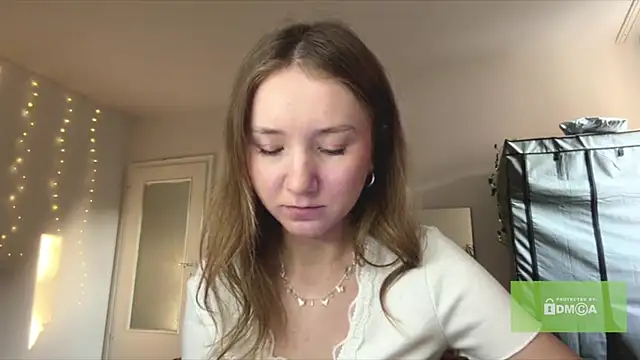 Snapshot of smalllisa chatting on July 2026 06:29:02 PM smalllisa online show from July 2026 06:29:02 PM