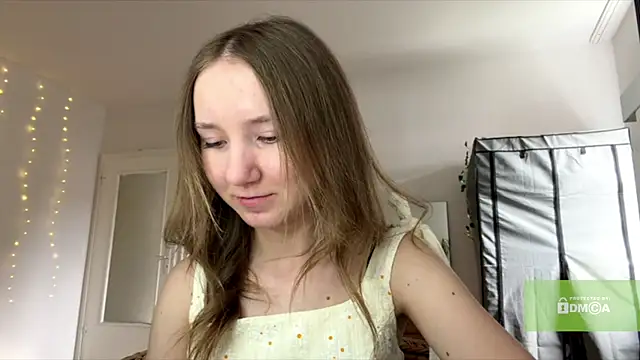 Snapshot of smalllisa chatting on July 2026 04:11:02 PM smalllisa online show from July 2026 04:11:02 PM