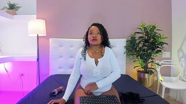 Snapshot of liahglow chatting on July 2026 12:45:02 PM liahglow online show from July 2026 12:45:02 PM