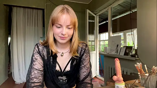 Snapshot of LollyAngel chatting on June 2026 04:35:02 PM LollyAngel online show from June 2026 04:35:02 PM