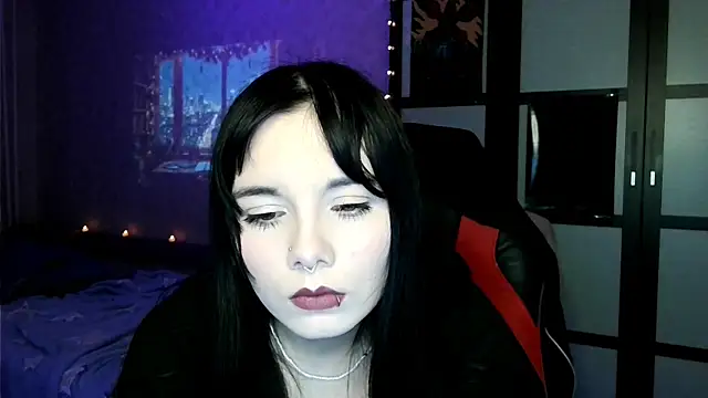 kawaiigothica online show from June 2026 06:01:01 PM