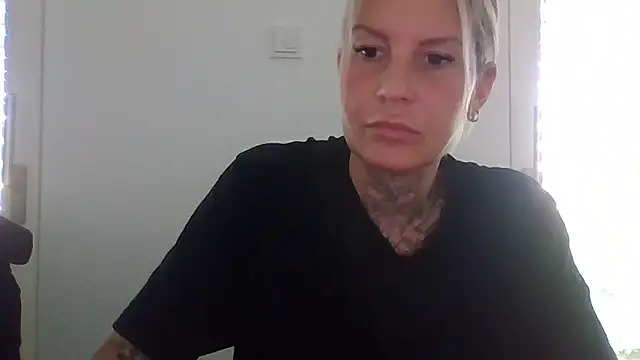 Snapshot of Sierablum chatting on June 2026 06:05:02 PM Sierablum online show from June 2026 06:05:02 PM