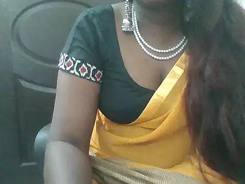 Snapshot of tamil-priyaaa chatting on June 2026 04:39:01 PM tamil-priyaaa online show from June 2026 04:39:01 PM