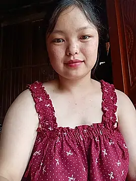 Snapshot of Linna-bae chatting on July 2026 02:05:17 AM Linna-bae online show from July 2026 02:05:17 AM