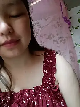 Snapshot of Linna-bae chatting on June 2026 02:40:02 AM Linna-bae online show from June 2026 02:40:02 AM