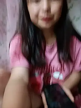 Snapshot of Linna-bae chatting on June 2026 03:56:01 AM Linna-bae online show from June 2026 03:56:01 AM