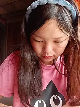 Snapshot of Linna-bae chatting on June 2026 01:55:02 AM Linna-bae online show from June 2026 01:55:02 AM