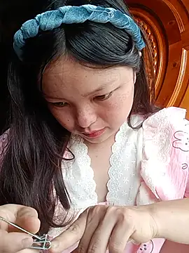 Snapshot of Linna-bae chatting on June 2026 01:49:01 AM Linna-bae online show from June 2026 01:49:01 AM