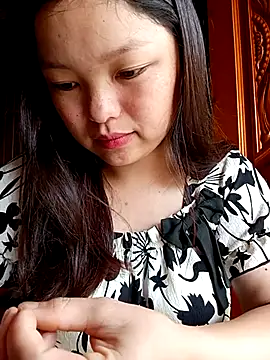 Snapshot of Linna-bae chatting on July 2026 02:11:02 AM Linna-bae online show from July 2026 02:11:02 AM