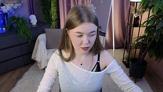 Snapshot of Lina_deels chatting on June 2026 07:09:02 PM Lina deels online show from June 2026 07:09:02 PM