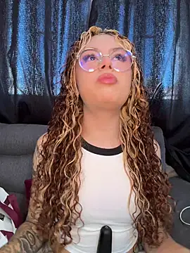 Snapshot of Joyce-fire chatting on June 2026 06:38:02 PM Joyce-fire online show from June 2026 06:38:02 PM