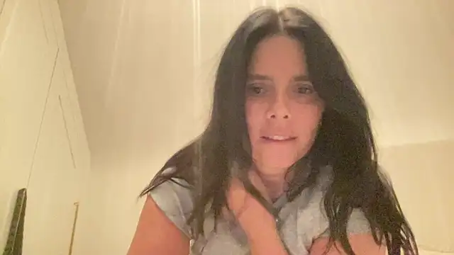 JadeLucy online show from June 2026 08:13:01 PM