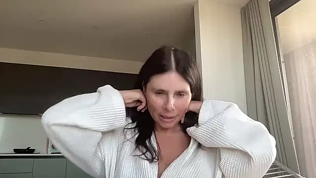 Snapshot of JadeLucy chatting on July 2026 06:47:02 AM JadeLucy online show from July 2026 06:47:02 AM