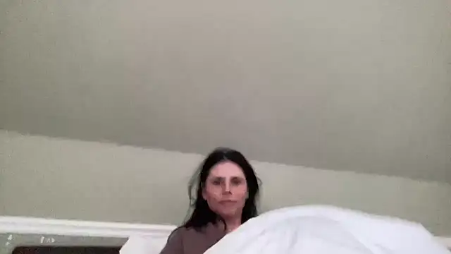 Snapshot of JadeLucy chatting on June 2026 06:46:01 AM JadeLucy online show from June 2026 06:46:01 AM