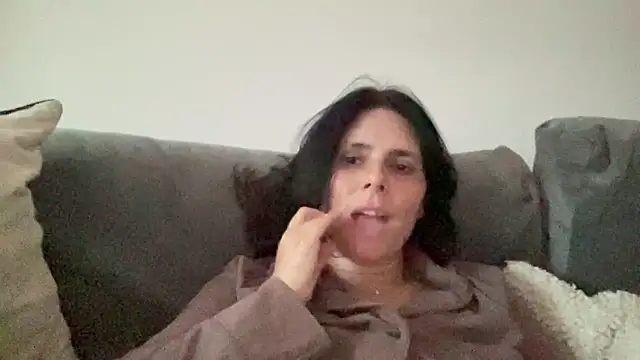 Snapshot of JadeLucy chatting on June 2026 07:56:01 PM JadeLucy online show from June 2026 07:56:01 PM