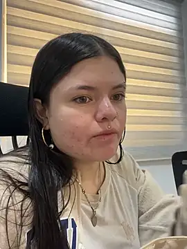 Snapshot of Camila_Duarte_2 chatting on July 2026 01:28:01 PM Camila Duarte 2 online show from July 2026 01:28:01 PM