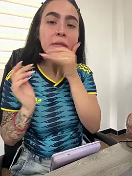 Snapshot of Sara_fernandez- chatting on June 2026 02:27:02 PM Sara fernandez- online show from June 2026 02:27:02 PM