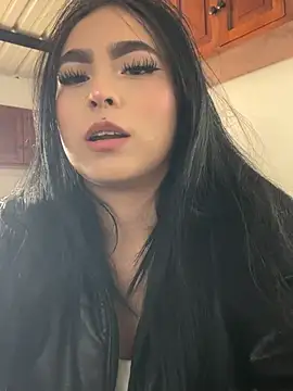Snapshot of Sara_fernandez- chatting on June 2026 12:28:02 PM Sara fernandez- online show from June 2026 12:28:02 PM