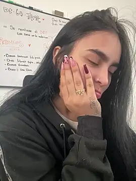 Snapshot of Sara_fernandez- chatting on June 2026 01:49:01 PM Sara fernandez- online show from June 2026 01:49:01 PM