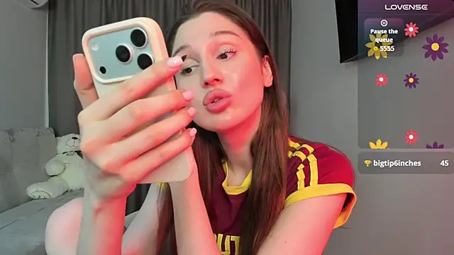 Snapshot of tender_babyyy chatting on June 2026 02:12:01 PM tender babyyy online show from June 2026 02:12:01 PM