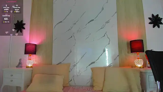 Snapshot of DanniValencia chatting on June 2026 10:48:01 PM DanniValencia online show from June 2026 10:48:01 PM