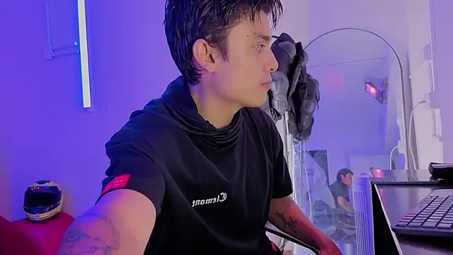Snapshot of angel_still_ chatting on July 2026 03:40:02 AM angel still online show from July 2026 03:40:02 AM