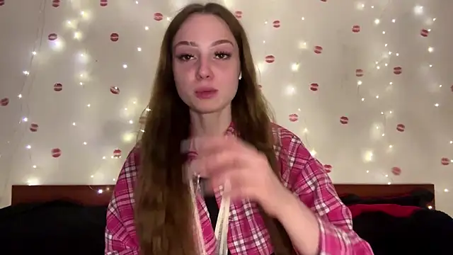 Snapshot of itskylieee chatting on June 2026 11:41:02 AM itskylieee online show from June 2026 11:41:02 AM