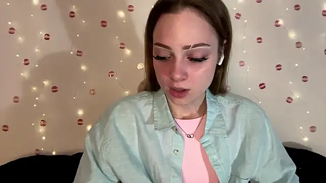 Snapshot of itskylieee chatting on July 2026 09:17:01 AM itskylieee online show from July 2026 09:17:01 AM