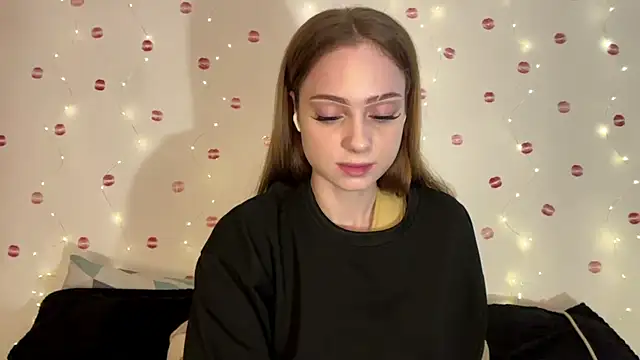 Snapshot of itskylieee chatting on July 2026 10:26:01 AM itskylieee online show from July 2026 10:26:01 AM