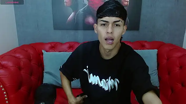 Snapshot of Axel_Mendozaa chatting on June 2026 04:29:01 PM Axel Mendozaa online show from June 2026 04:29:01 PM