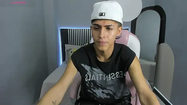 Snapshot of Axel_Mendozaa chatting on June 2026 08:14:01 PM Axel Mendozaa online show from June 2026 08:14:01 PM