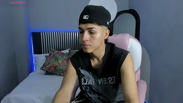 Snapshot of Axel_Mendozaa chatting on June 2026 07:52:02 PM Axel Mendozaa online show from June 2026 07:52:02 PM