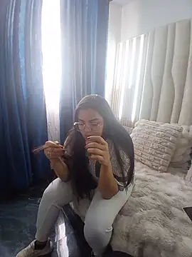 Renata lizcano online show from June 2026 02:11:02 PM