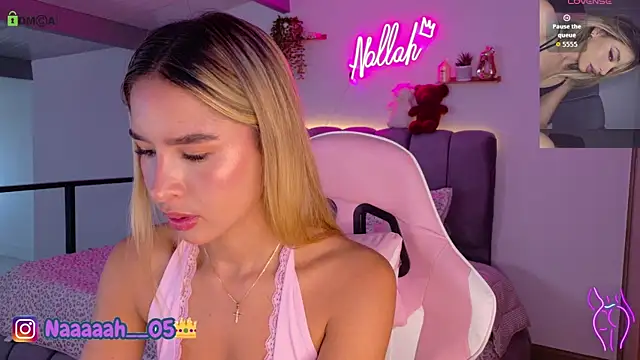 Snapshot of Nallah__ chatting on June 2026 01:39:02 PM Nallah online show from June 2026 01:39:02 PM