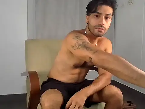 Snapshot of SantiagoMelendez chatting on July 2026 03:45:01 AM SantiagoMelendez online show from July 2026 03:45:01 AM