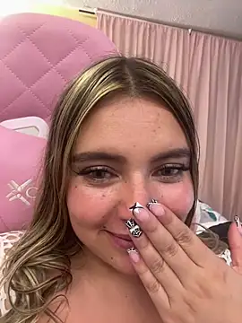 Snapshot of Sabrina1_Charm chatting on July 2026 03:40:01 AM Sabrina1 Charm online show from July 2026 03:40:01 AM