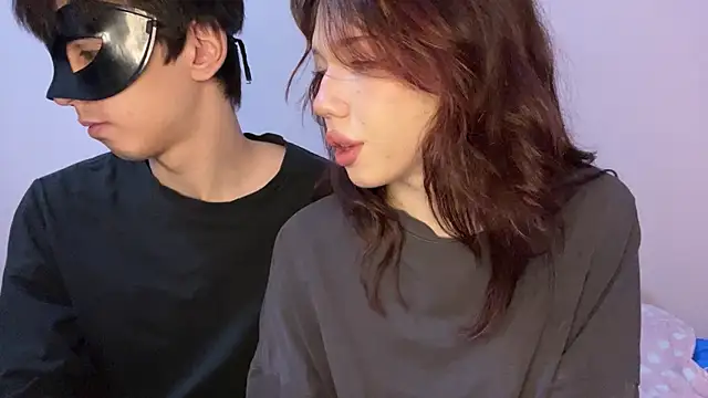 moonlure online show from July 2026 10:07:01 PM