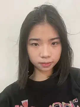 Snapshot of -Kempi- chatting on June 2026 02:01:01 AM -Kempi- online show from June 2026 02:01:01 AM
