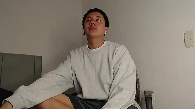 Owenn  blueee online show from July 2026 10:05:01 PM
