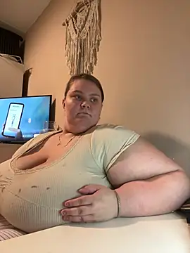 chubbyqueenbb online show from June 2026 08:57:02 PM