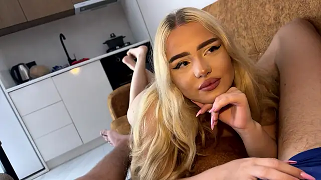 Blonde88888 online show from July 2026 12:39:01 AM