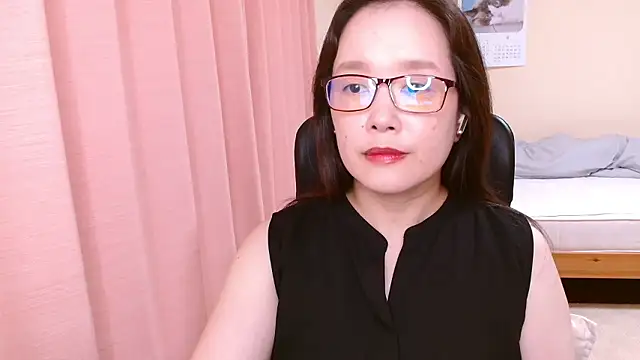 LENA-xo online show from July 2026 06:00:02 AM