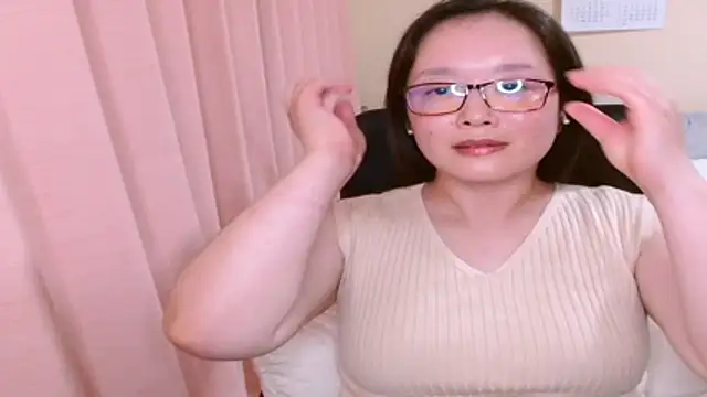 LENA-xo online show from July 2026 03:30:02 PM